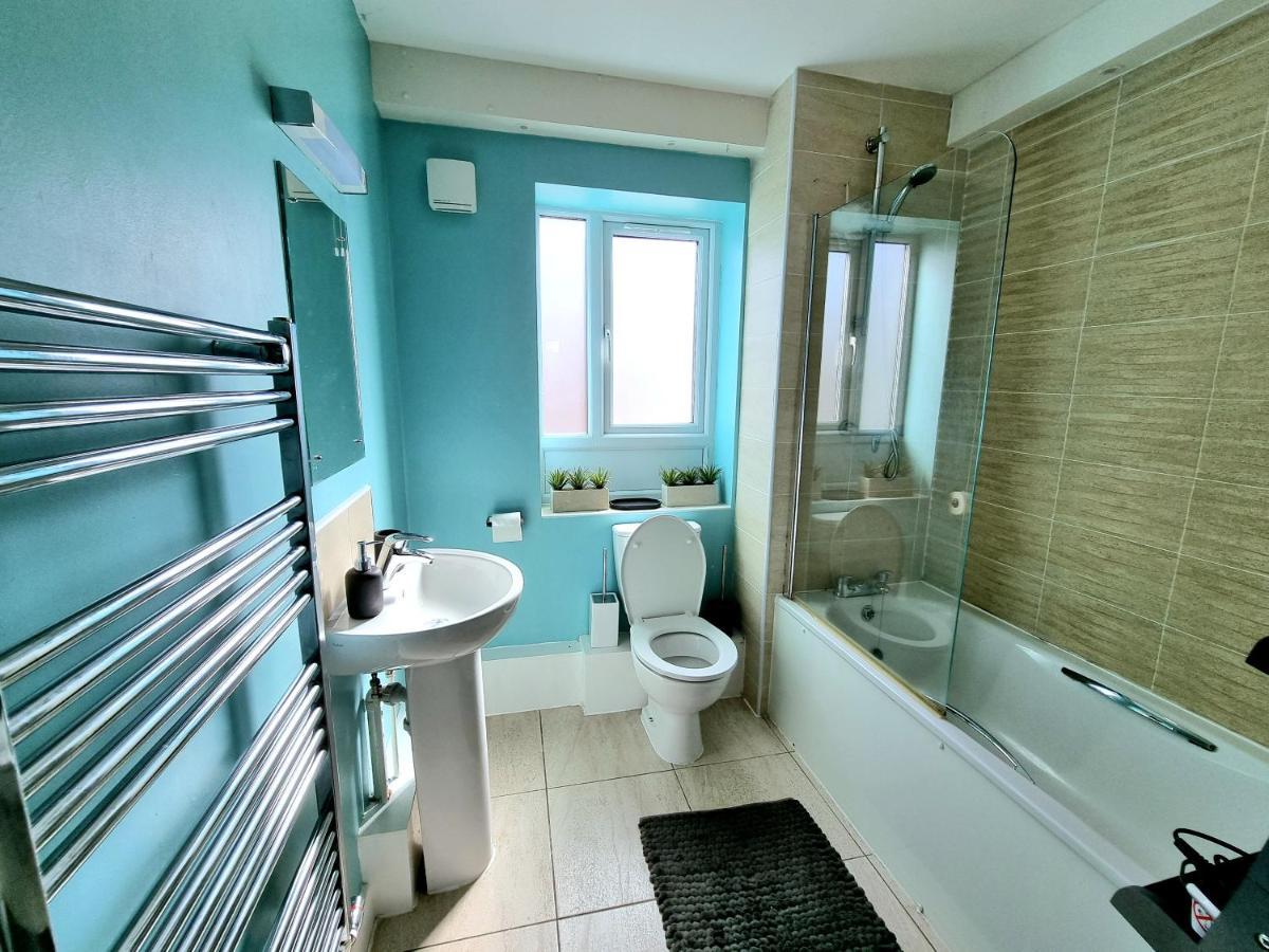 Luxury 2-Bedroom Service Apartment With Balcony Mánchester Exterior foto