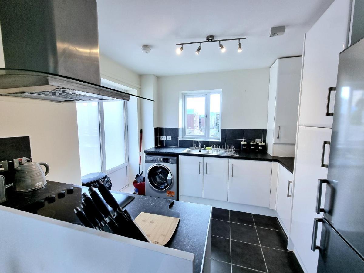 Luxury 2-Bedroom Service Apartment With Balcony Mánchester Exterior foto